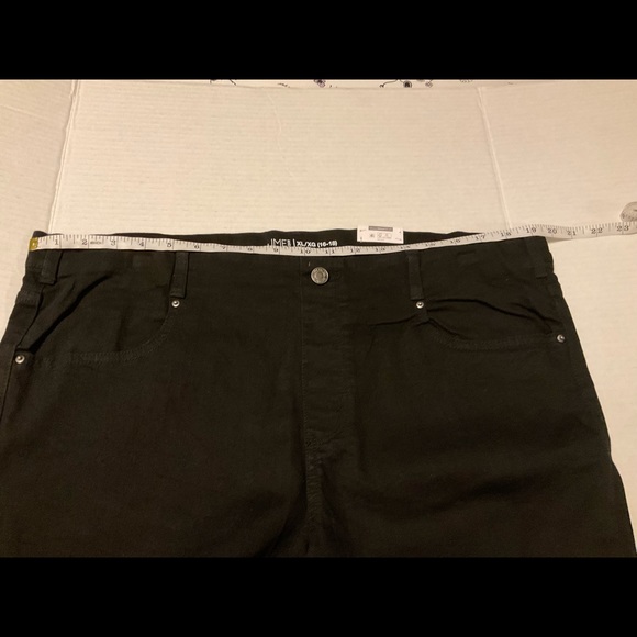 Time and Tru Black Jeans - Picture 3 of 3